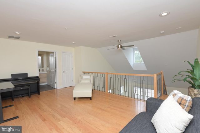 526 BRICKHOUSE RD, Princeton, NJ 08540