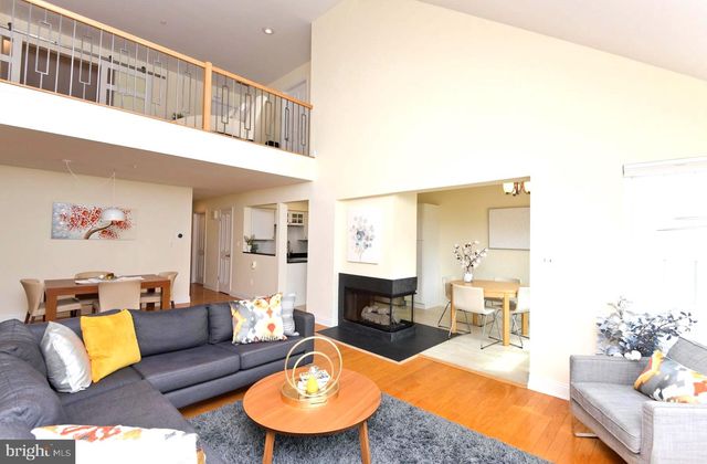 526 BRICKHOUSE RD, Princeton, NJ 08540