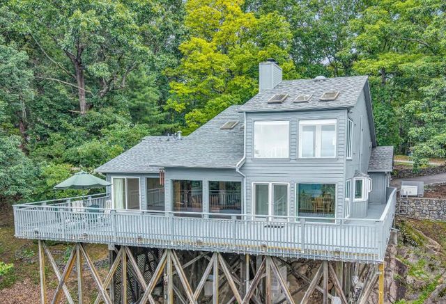291 Windridge PKWY, Hardy, VA 24101