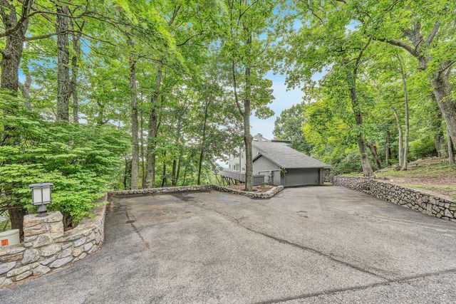 291 Windridge PKWY, Hardy, VA 24101