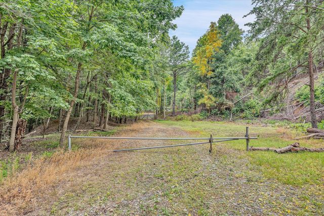 291 Windridge PKWY, Hardy, VA 24101