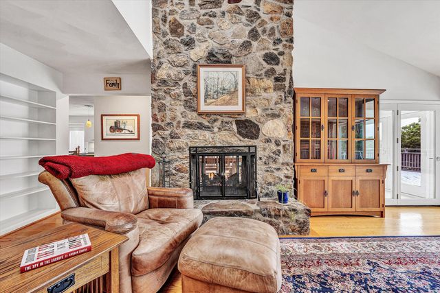 291 Windridge PKWY, Hardy, VA 24101