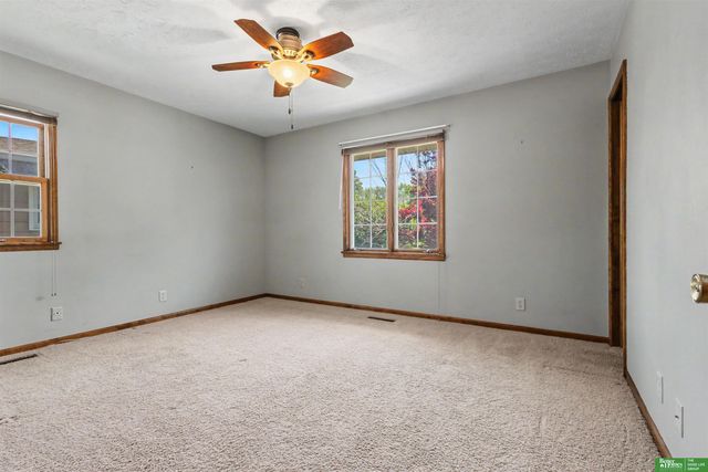 2132 E 10th Street, Fremont, NE 68025
