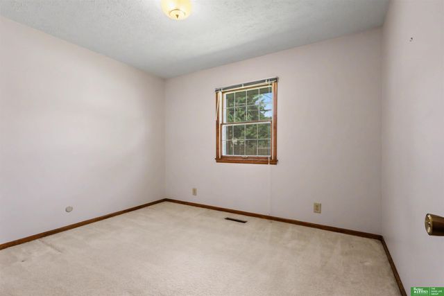 2132 E 10th Street, Fremont, NE 68025