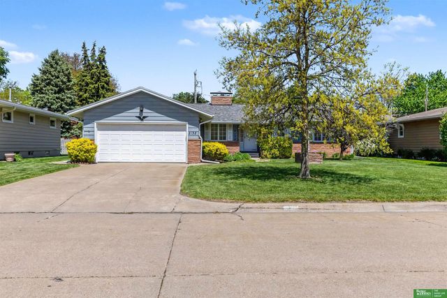 2132 E 10th Street, Fremont, NE 68025