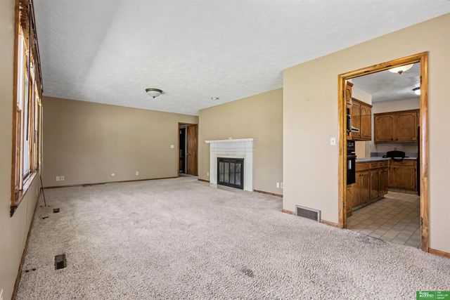 2132 E 10th Street, Fremont, NE 68025