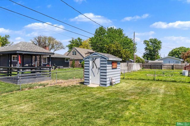 2132 E 10th Street, Fremont, NE 68025
