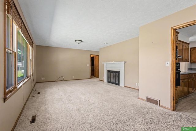 2132 E 10th Street, Fremont, NE 68025