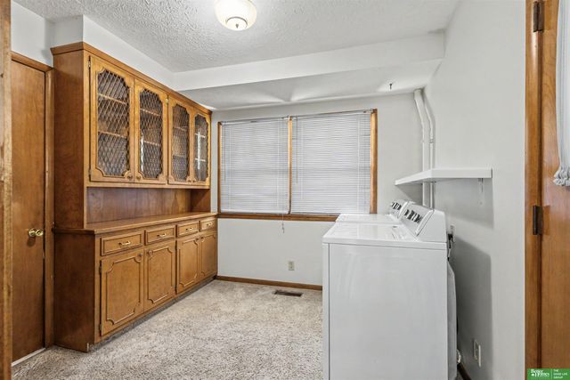 2132 E 10th Street, Fremont, NE 68025