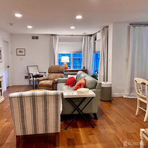 24 Edinburgh Drive A, Monroe, NJ 08831