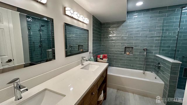 24 Edinburgh Drive A, Monroe, NJ 08831