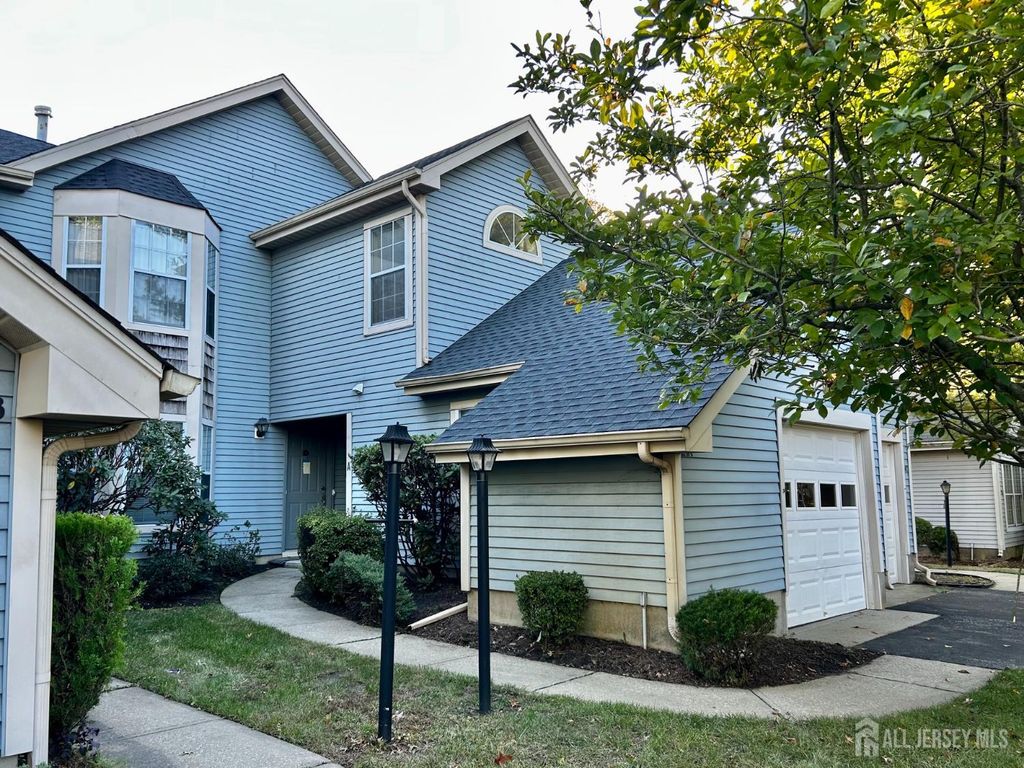 24 Edinburgh Drive A, Monroe, NJ 08831