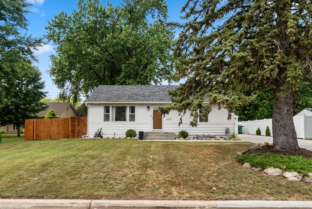 8306 18th Avenue S, Bloomington, MN 55425 — photo 3