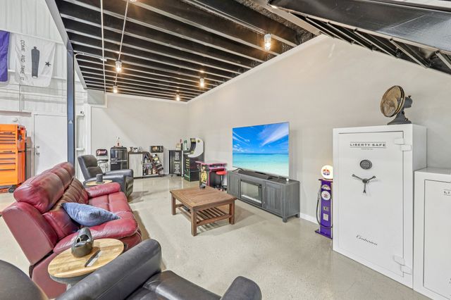 189 County Road 4767, Boyd, TX 76023