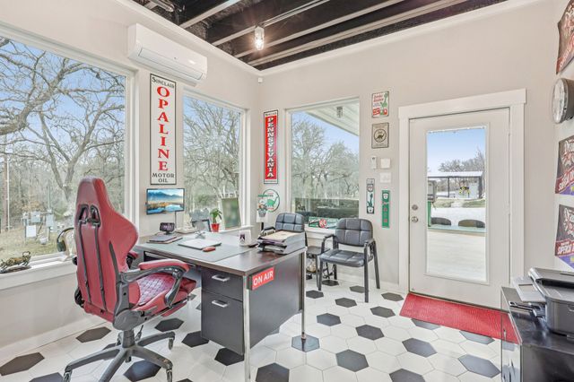 189 County Road 4767, Boyd, TX 76023