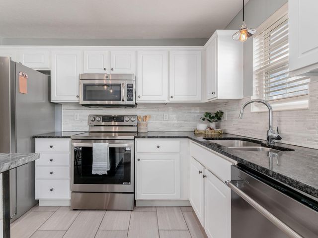 5570 Middle Falls Street, 52, Dublin, OH 43016