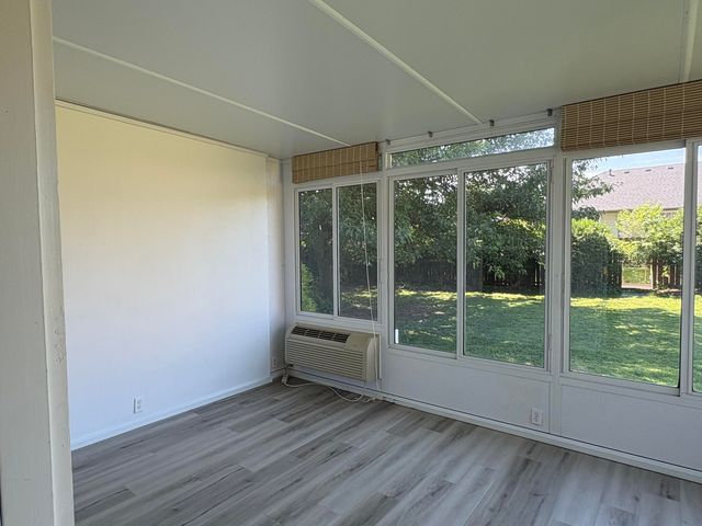 3242 W McClernon Street, Springfield, MO 65803