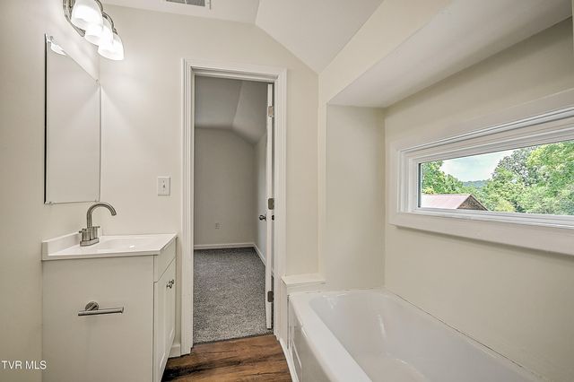 1010 Gibson Mill Road, Kingsport, TN 37660