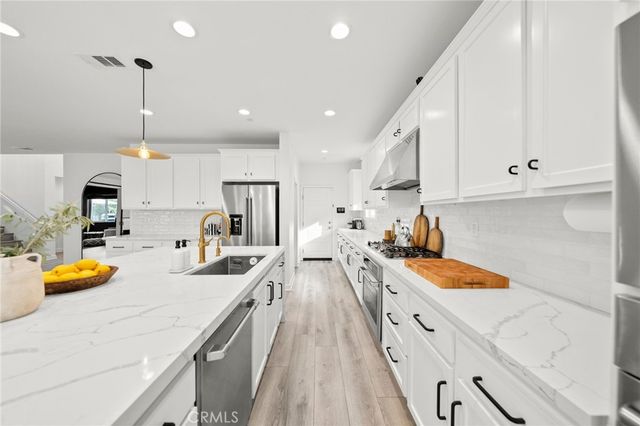 32030 Dayspring Way, Temecula, CA 92591