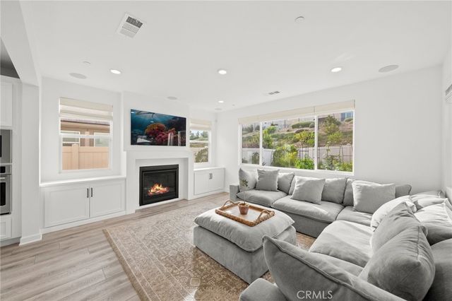 32030 Dayspring Way, Temecula, CA 92591