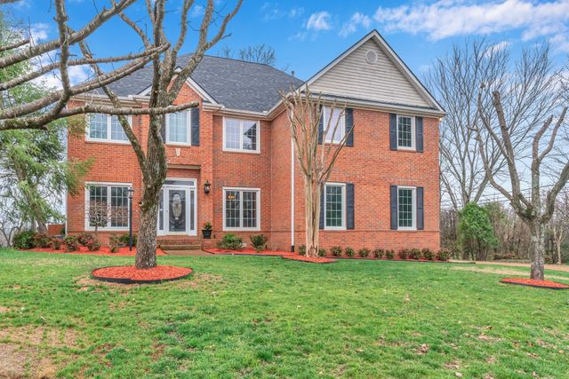 201 Dandridge Dr, Franklin, TN 37067