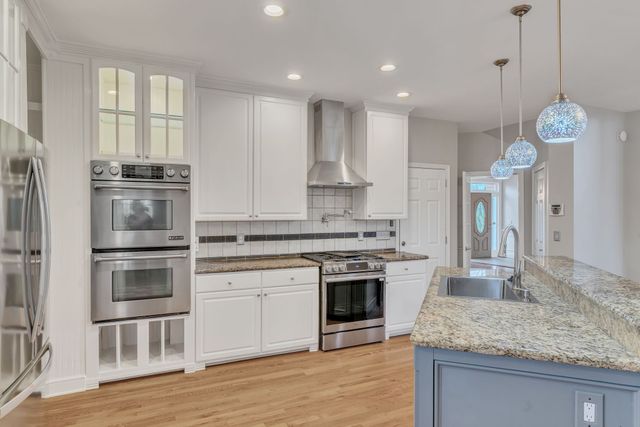 201 Dandridge Dr, Franklin, TN 37067