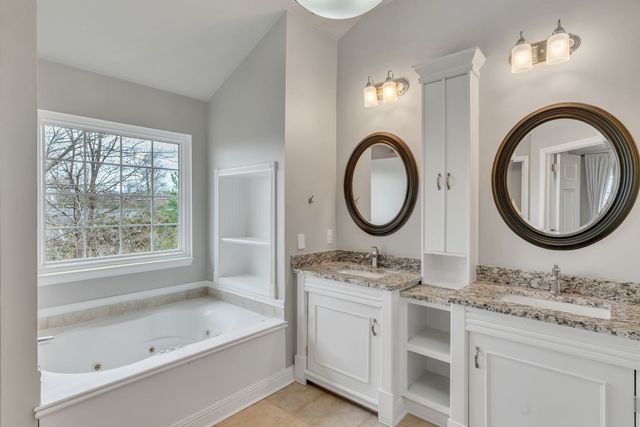 201 Dandridge Dr, Franklin, TN 37067