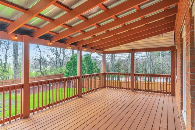 201 Dandridge Dr, Franklin, TN 37067