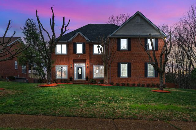 201 Dandridge Dr, Franklin, TN 37067