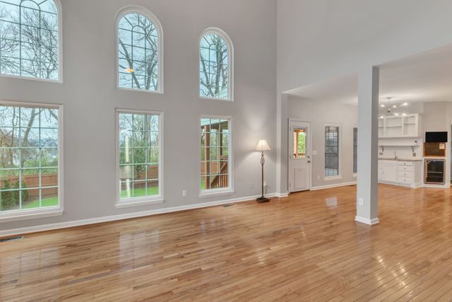 201 Dandridge Dr, Franklin, TN 37067