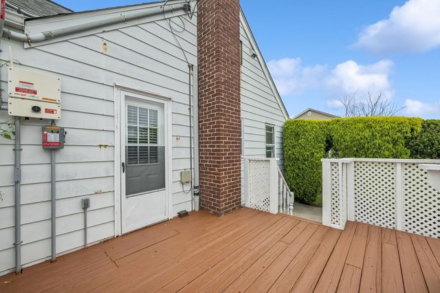 14 Harwich Road, East Rockaway, NY 11518