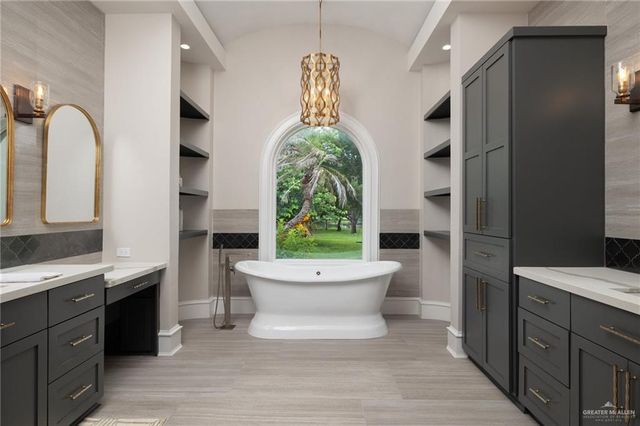 9200 N Taylor Road, Mcallen, TX 78504