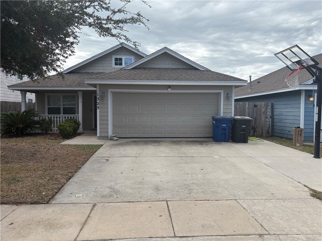 1525 Oak Hill Dr, Corpus Christi, TX 78418