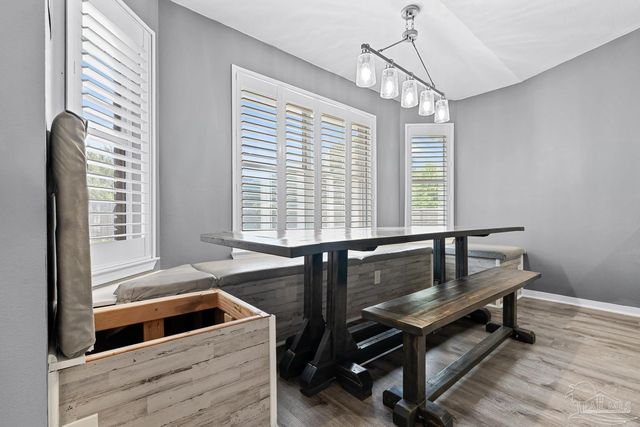 513 Sandy Oak Dr, Pensacola, FL 32506