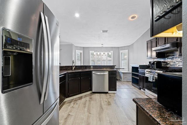 513 Sandy Oak Dr, Pensacola, FL 32506