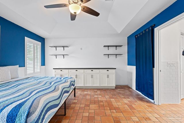 513 Sandy Oak Dr, Pensacola, FL 32506