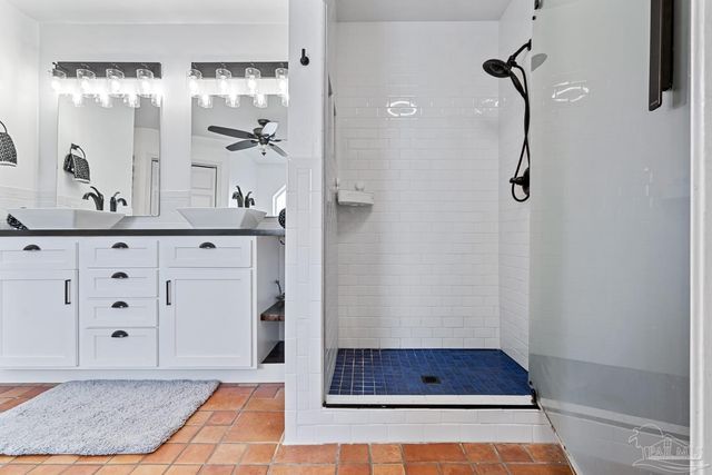 513 Sandy Oak Dr, Pensacola, FL 32506