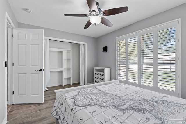 513 Sandy Oak Dr, Pensacola, FL 32506