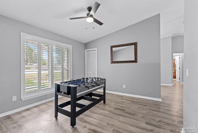 513 Sandy Oak Dr, Pensacola, FL 32506