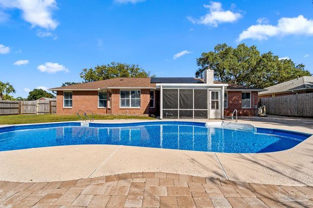 513 Sandy Oak Dr, Pensacola, FL 32506