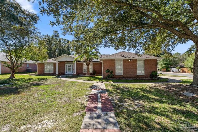 513 Sandy Oak Dr, Pensacola, FL 32506