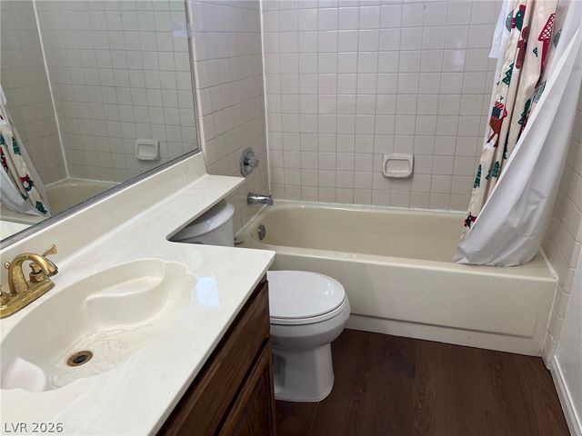 9448 Navy Blue Court, Las Vegas, NV 89117