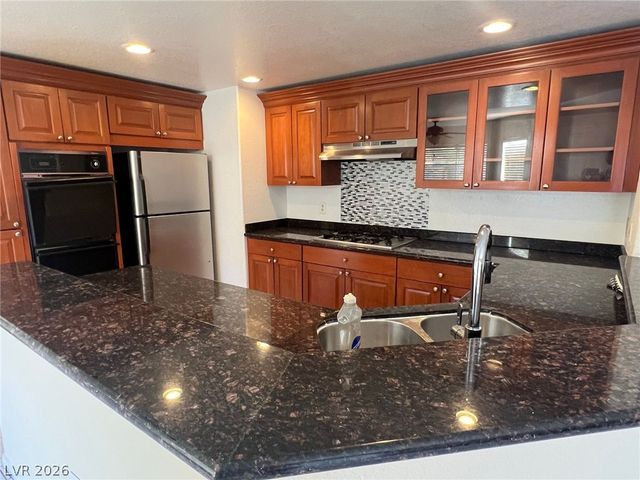 9448 Navy Blue Court, Las Vegas, NV 89117