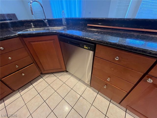 9448 Navy Blue Court, Las Vegas, NV 89117