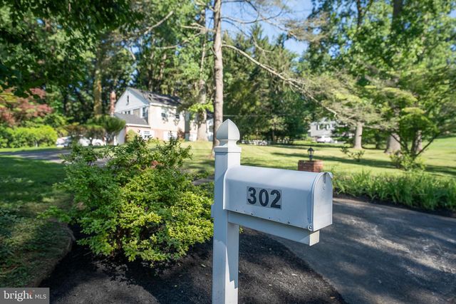 302 EARLES LN, Newtown Square, PA 19073