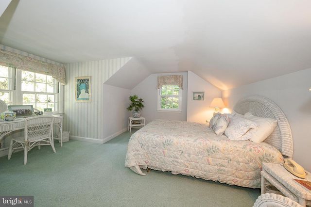 302 EARLES LN, Newtown Square, PA 19073