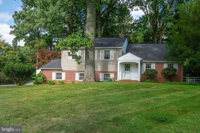 302 EARLES LN, Newtown Square, PA 19073