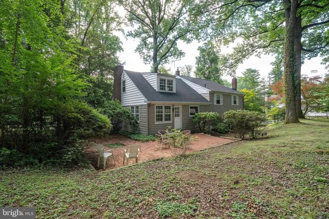 302 EARLES LN, Newtown Square, PA 19073