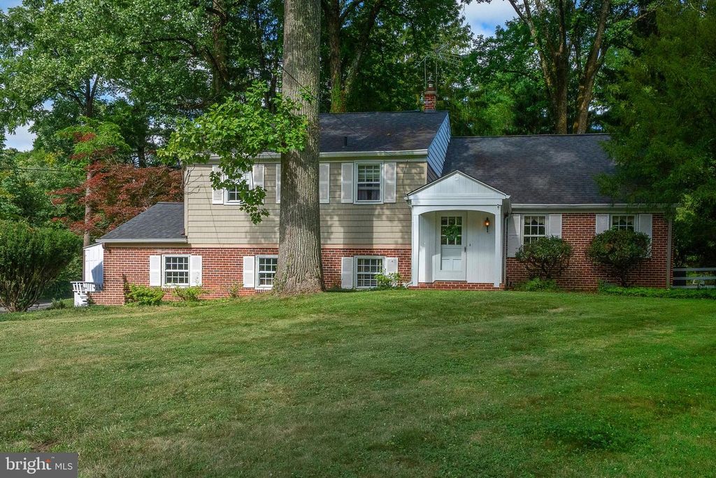 302 EARLES LN, Newtown Square, PA 19073