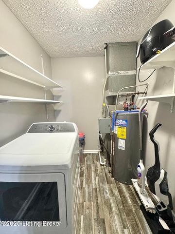 124 Texas Ave, Mt Washington, KY 40047